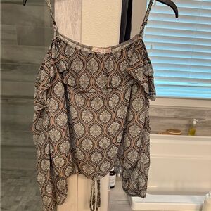 Elegant Black and Cream Patterned Blouse